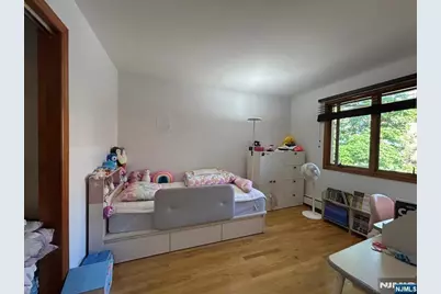 1611A Gerome Avenue A #A, Fort Lee, NJ 07024 - Photo 9