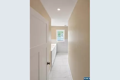 81 Ellen Street 2 #2, Nutley, NJ 07110 - Photo 15