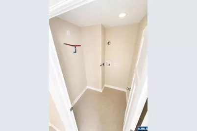 81 Ellen Street 2 #2, Nutley, NJ 07110 - Photo 17
