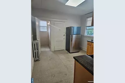 275 S Burnett Street 2 #2, East Orange, NJ 07018 - Photo 19