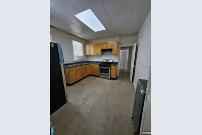 275 S Burnett Street 2 #2, East Orange, NJ 07018 - Photo 15