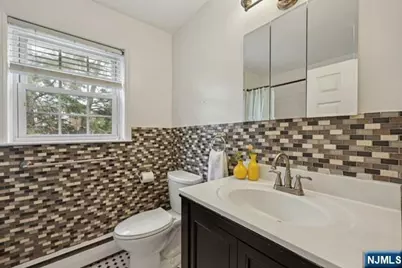 161 Ridge Road B #B, Cedar Grove, NJ 07009 - Photo 15