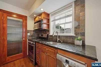 161 Ridge Road B #B, Cedar Grove, NJ 07009 - Photo 9