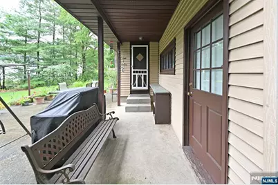 393 Gregory Road, Paramus, NJ 07652 - Photo 25