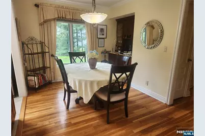 393 Gregory Road, Paramus, NJ 07652 - Photo 9