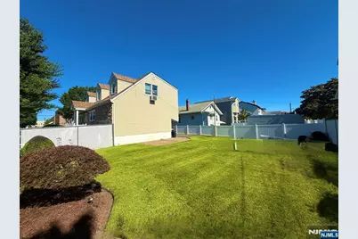 333 Kingsland Avenue, Lyndhurst Township, NJ 07071 - Photo 29