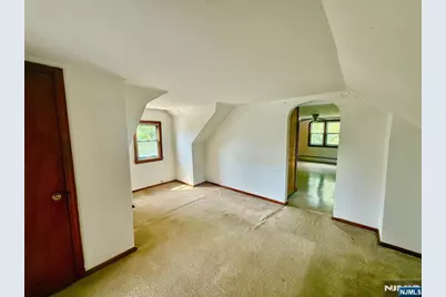 333 Kingsland Avenue, Lyndhurst Township, NJ 07071 - Photo 19