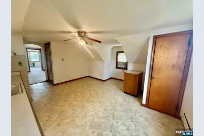 333 Kingsland Avenue, Lyndhurst Township, NJ 07071 - Photo 23