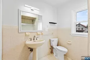 49 Livingston Ave 2, Lyndhurst Township, NJ 07071 - Photo 21