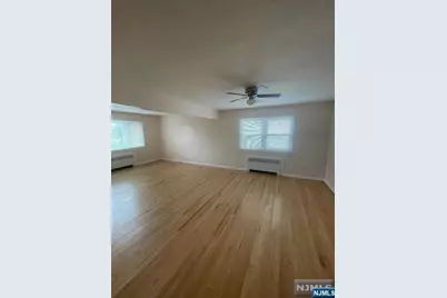 544 6th Street 2nd Floor #2nd floor, Palisades Park, NJ 07650 - Photo 3