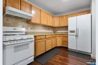 395 College Drive 395 #395, Edison, NJ 08817 - Photo 11