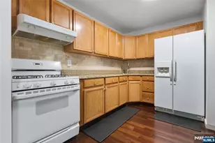 395 College Dr 395, Edison, NJ 08817 - Photo 11