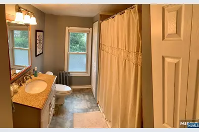 340 Godwin Avenue, Midland Park, NJ 07432 - Photo 21