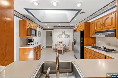 629 Lawlins Road, Wyckoff Township, NJ 07481 - Photo 9