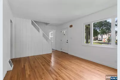 674 Briarcliff Avenue, Maywood, NJ 07607 - Photo 5