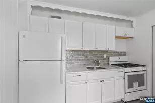 674 Briarcliff Ave, Maywood, NJ 07607 - Photo 7