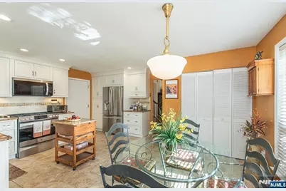 138 Day Court, Mahwah, NJ 07430 - Photo 9