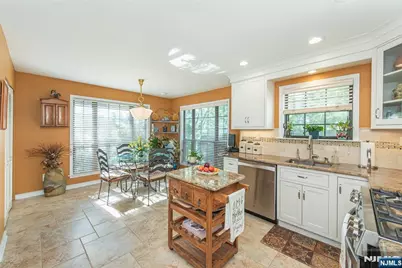 138 Day Court, Mahwah, NJ 07430 - Photo 7