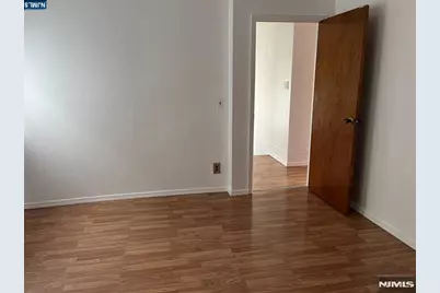 159 Hamilton Avenue, Hasbrouck Heights, NJ 07604 - Photo 11