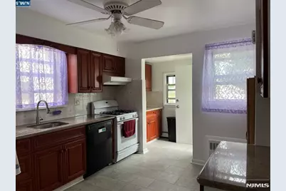 159 Hamilton Avenue, Hasbrouck Heights, NJ 07604 - Photo 3