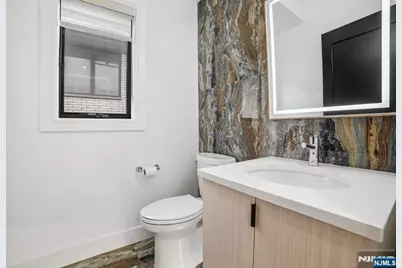 425 Grandview Place, Fort Lee, NJ 07024 - Photo 13