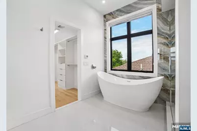 425 Grandview Place, Fort Lee, NJ 07024 - Photo 25