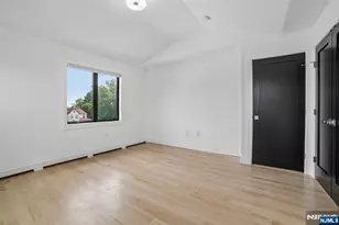 425 Grandview Pl, Fort Lee, NJ 07024 - Photo 15