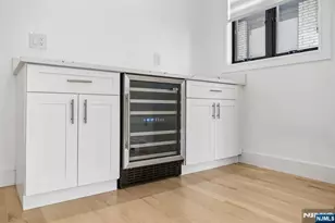425 Grandview Pl, Fort Lee, NJ 07024 - Photo 11
