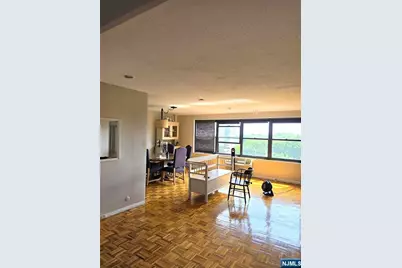 2348 Linwood Avenue 7L #7L, Fort Lee, NJ 07024 - Photo 3