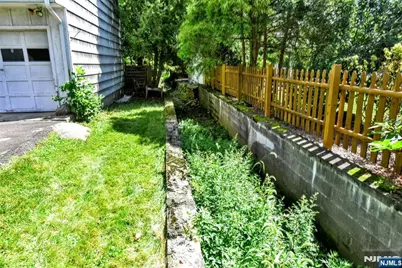 68 Sycamore Avenue, Ho Ho Kus, NJ 07423 - Photo 7