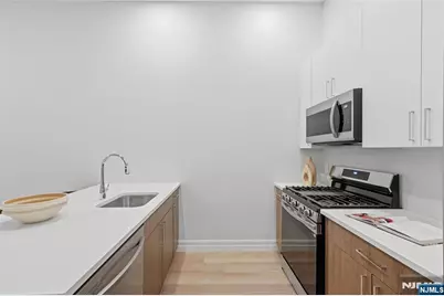 263 Hackensack Street 310 #310, East Rutherford, NJ 07073 - Photo 3