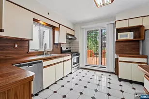56 Cecelia Ave, Cliffside Park, NJ 07010 - Photo 7