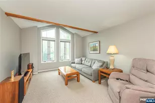 45 Sampson Street 11, Saddle Brook Township, NJ 07663 - Photo 3