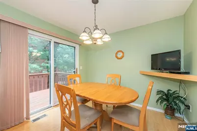 45 Sampson Street 11 #11, Saddle Brook Township, NJ 07663 - Photo 9