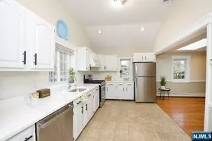 13 Orangeburgh Rd, Old Tappan, NJ 07675 - Photo 7