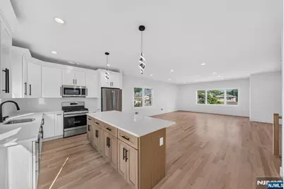 85-87B Echo, Elmwood Park, NJ 07407 - Photo 11