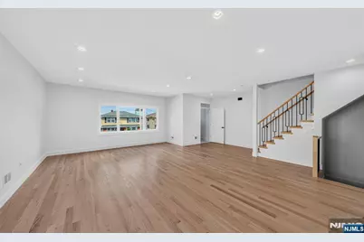 85-87B Echo, Elmwood Park, NJ 07407 - Photo 7