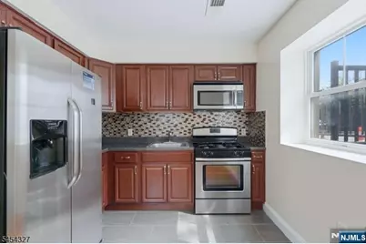 232 Shephard Avenue B6 #B6, Newark, NJ 07112 - Photo 7
