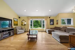 364 Piermont Ave, Hillsdale, NJ 07642 - Photo 5