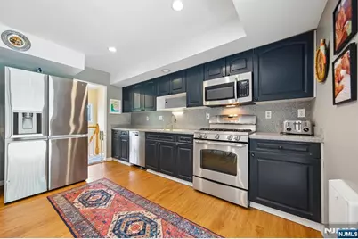 364 Piermont Avenue, Hillsdale, NJ 07642 - Photo 9