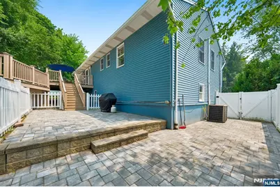 364 Piermont Avenue, Hillsdale, NJ 07642 - Photo 27