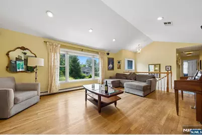 364 Piermont Avenue, Hillsdale, NJ 07642 - Photo 3