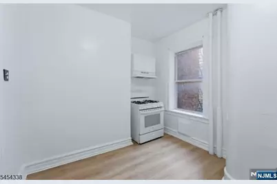 148 Chancellor Avenue B2 #B2, Newark, NJ 07112 - Photo 5