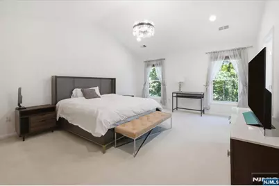 21 Chestnut Court, Cedar Grove, NJ 07009 - Photo 9