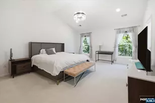 21 Chestnut Ct, Cedar Grove, NJ 07009 - Photo 9