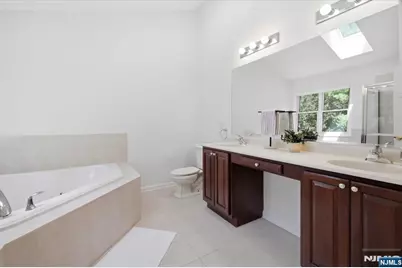 21 Chestnut Court, Cedar Grove, NJ 07009 - Photo 11