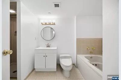 1265 15th Street 14C #14C, Fort Lee, NJ 07024 - Photo 19