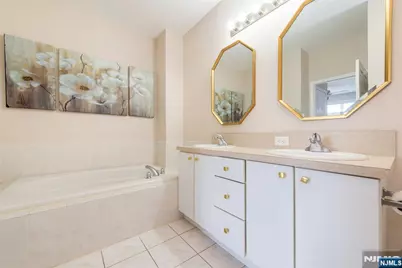 44 George Russell Way 22 #22, Clifton, NJ 07013 - Photo 15