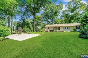 27 Stone Fence Rd, Allendale, NJ 07401 - Photo 35