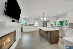 27 Stone Fence Rd, Allendale, NJ 07401 - Photo 7